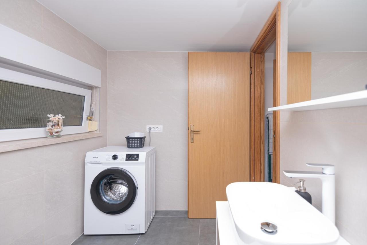 Apartment Emmi Omiš Kültér fotó
