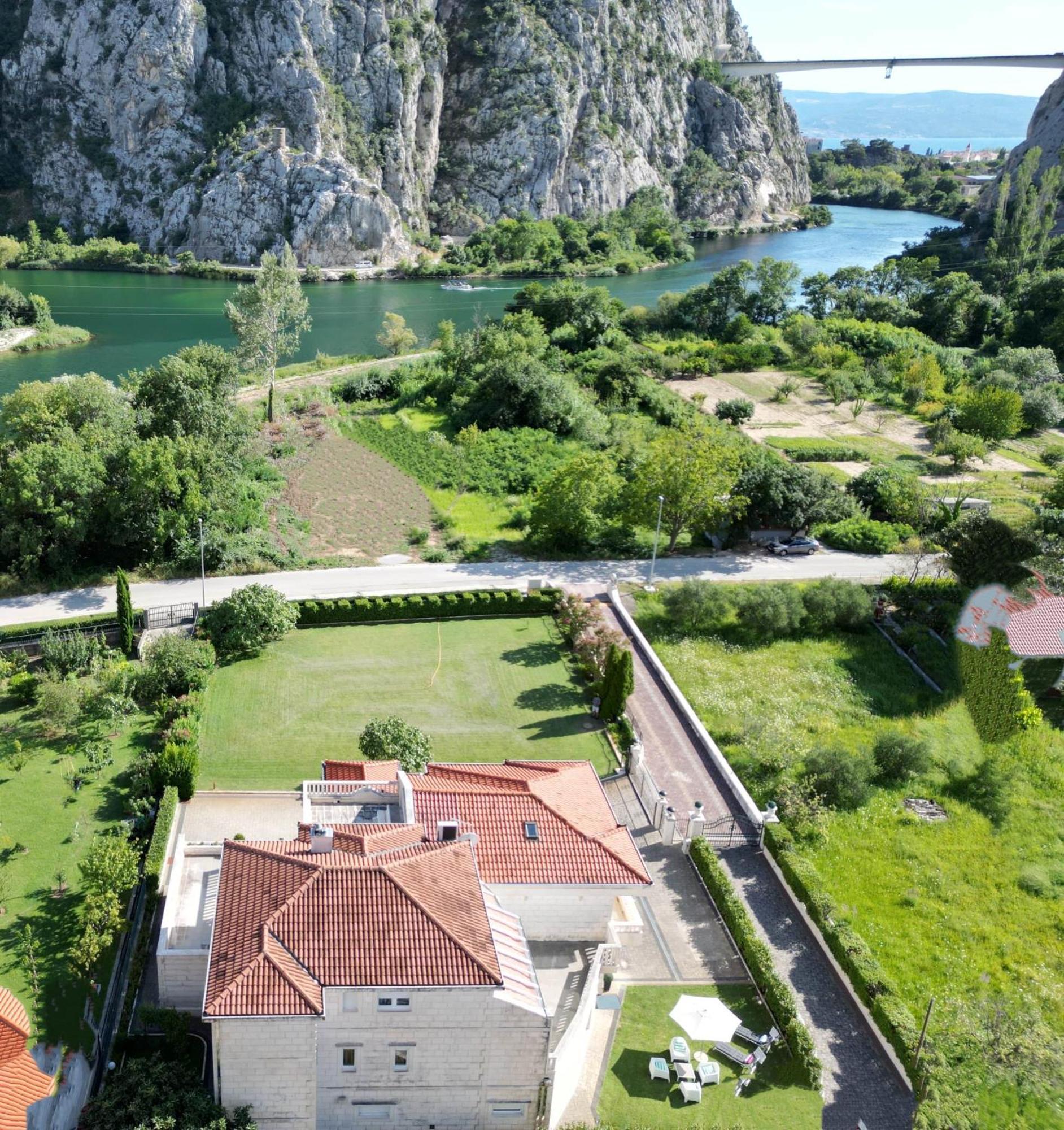 Apartment Emmi Omiš Kültér fotó